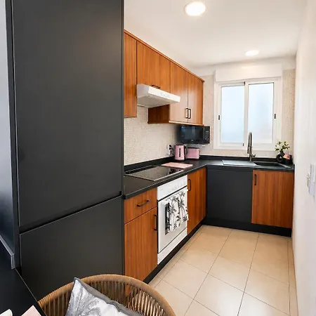 Ocean View Apartment *